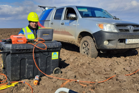 Multi-Channel Analysis of Surface Waves (MASW) (3)